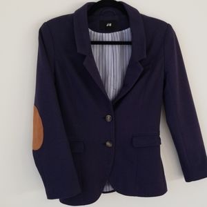 The most charming fitted navy blazer!!
